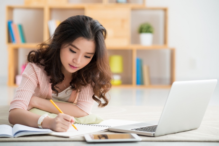 Benefits of Essay Writing Services for Busy Students